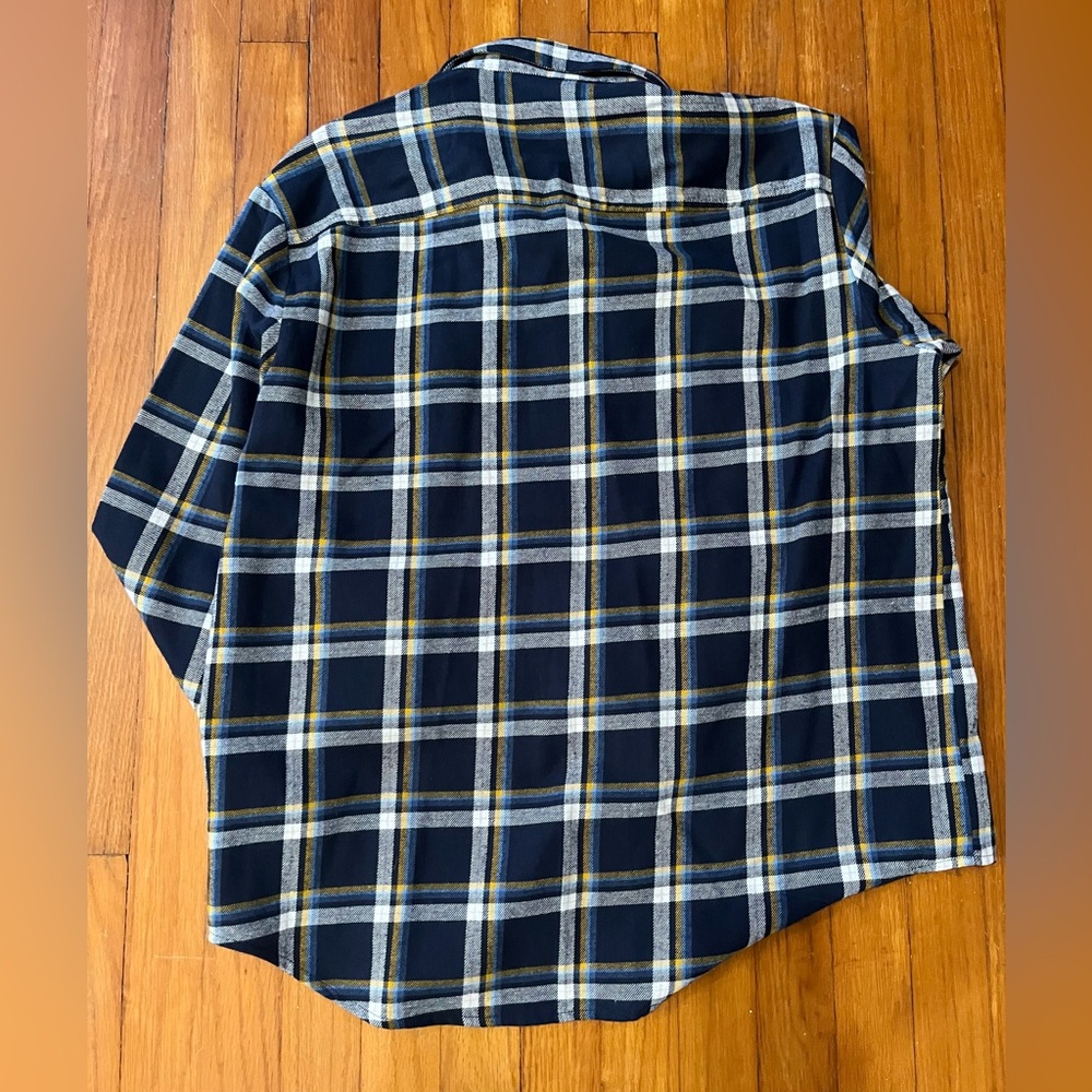 Old Navy Boyfriend Flannel - Picture 2 of 3